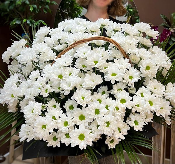 Корзина з 30 хрезантем